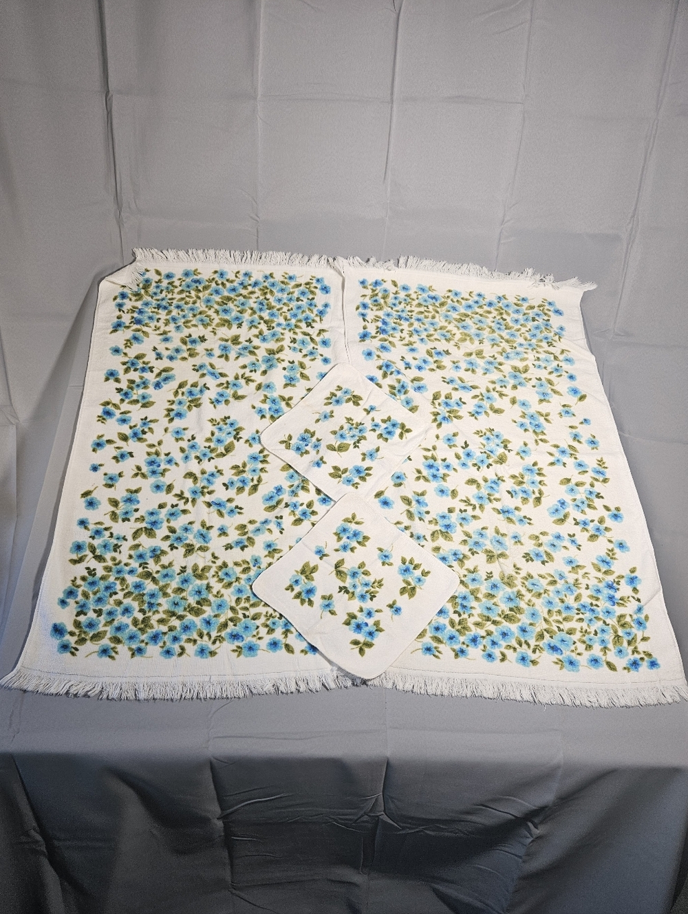 Grant Crest Vintage 70s Floral Cotton Blue White Bath Towels Wash Cloth Lot Of 4